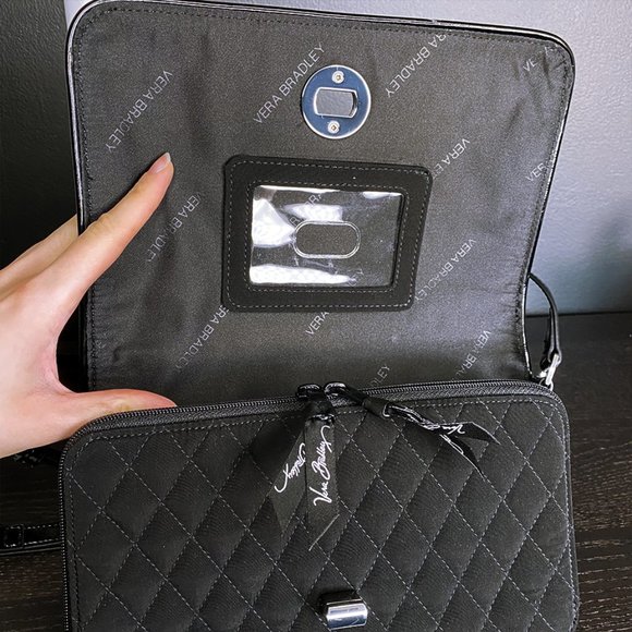 ✖️ SOLD DEPOP ✖️ Vera Bradley Turnlock Crossbody Bag - Black - Picture 4 of 6